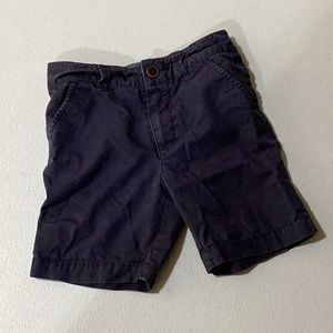 Oshkosh B’gosh size 5T casual shorts with adjustable waist band.